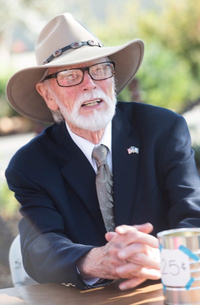  Roland Petersen at "art advice" booth.