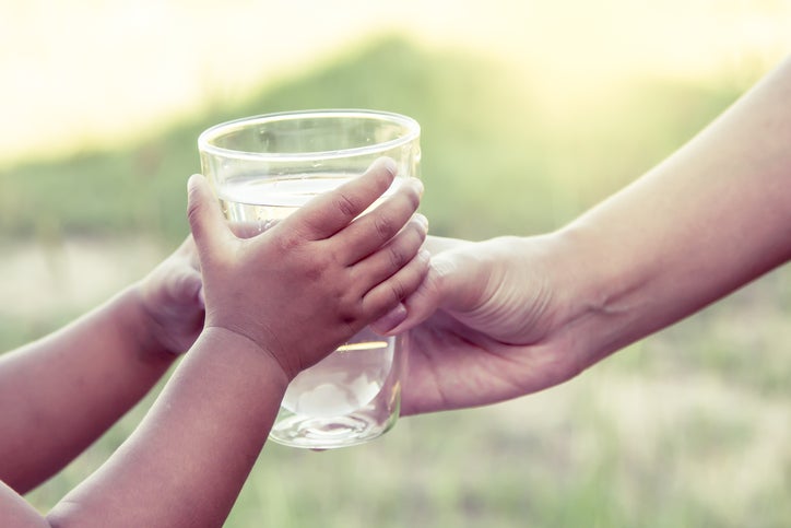 Water glass, hands