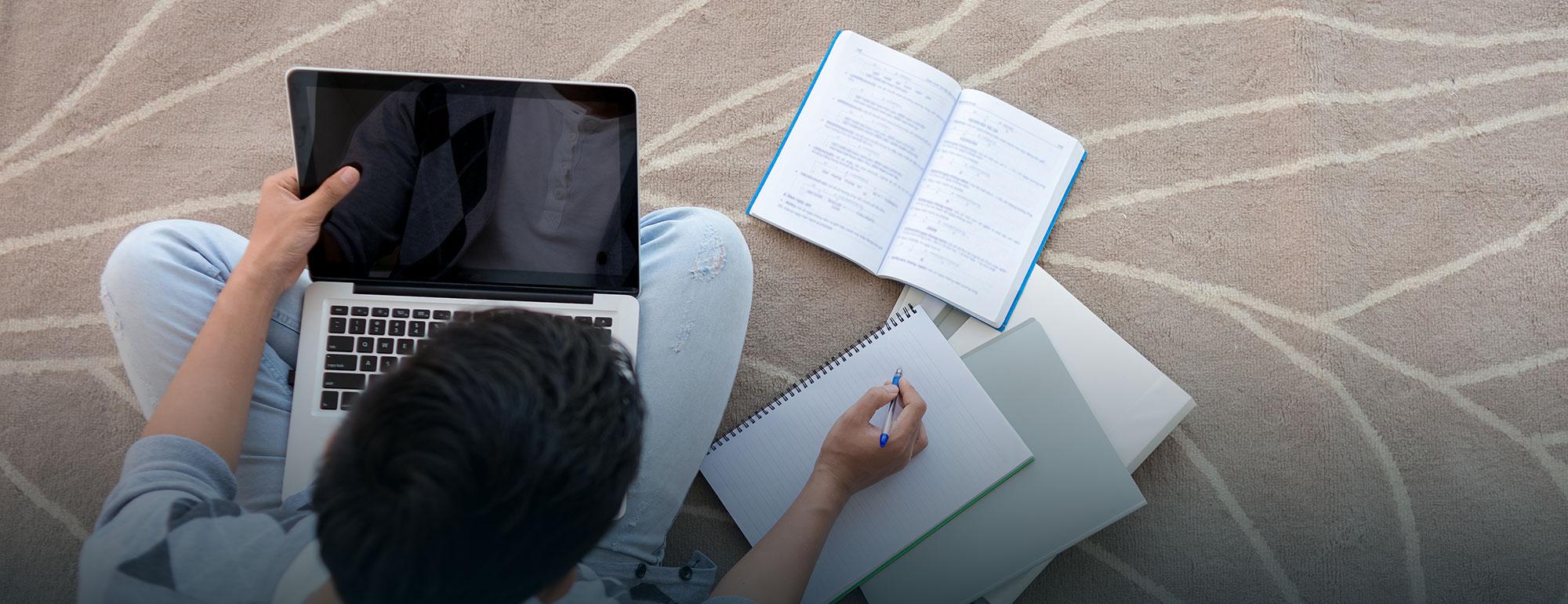 student remote works