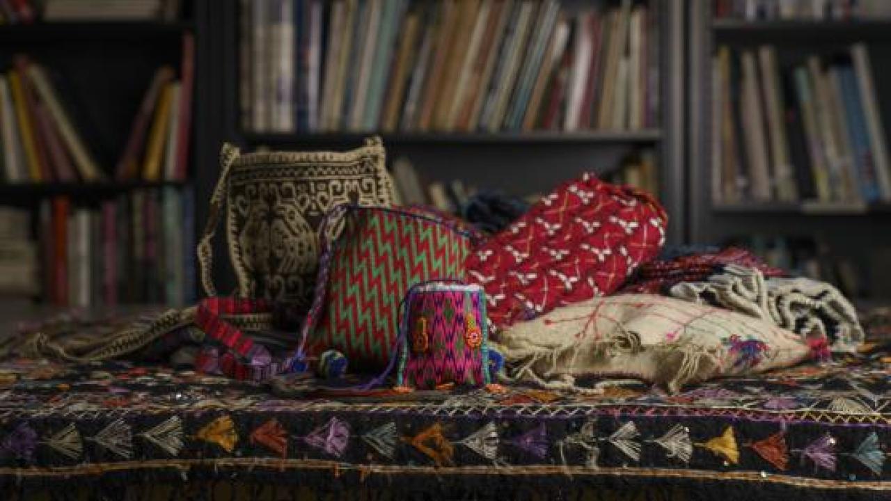 Textiles in design museum