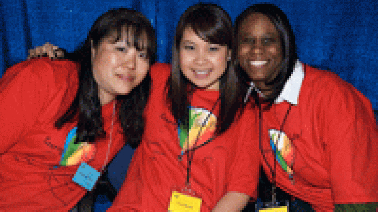 Soaring to New Heights volunteers take time out for lunch. From left: Evelyn McCleer, Vien Huynh and Nieeisa B. Smith, all bookstore employees.