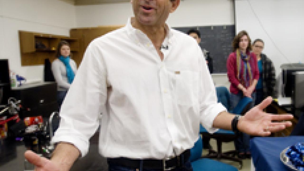 During his March 12 class, Professor Rick Grosberg received a visit from Chancellor Linda Katehi, bottom photo on the right, who told him he had been chosen for the 2010 UC Davis Prize for Undergraduate Teaching and Scholarly Achievement, which 