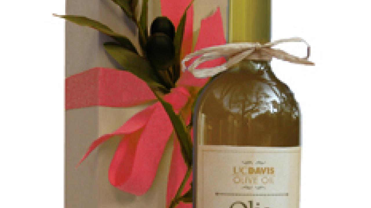The university packaged Olio Nuovo in gift boxes with red ribbons and silk olive branches.