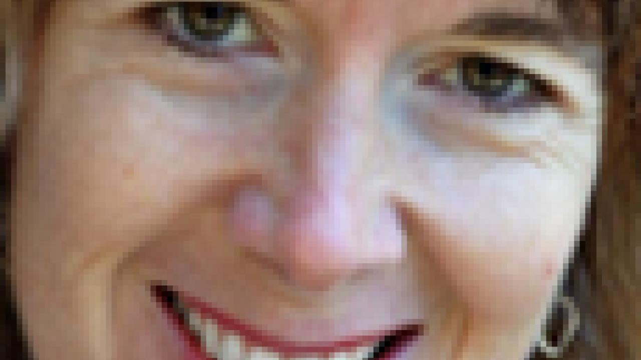 Photo: Professor Carolyn de la Pena