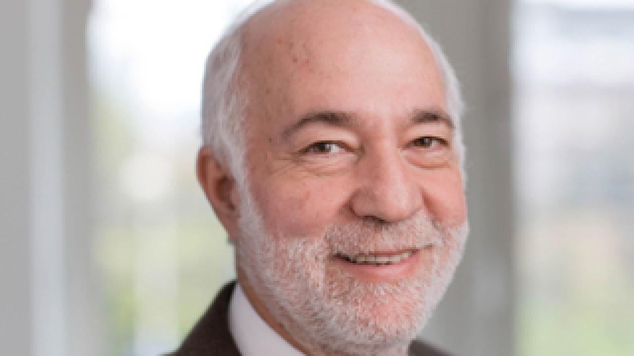 Photo of Daniel Sperling, a UC Davis transportation expert who received the Blue Planet prize.