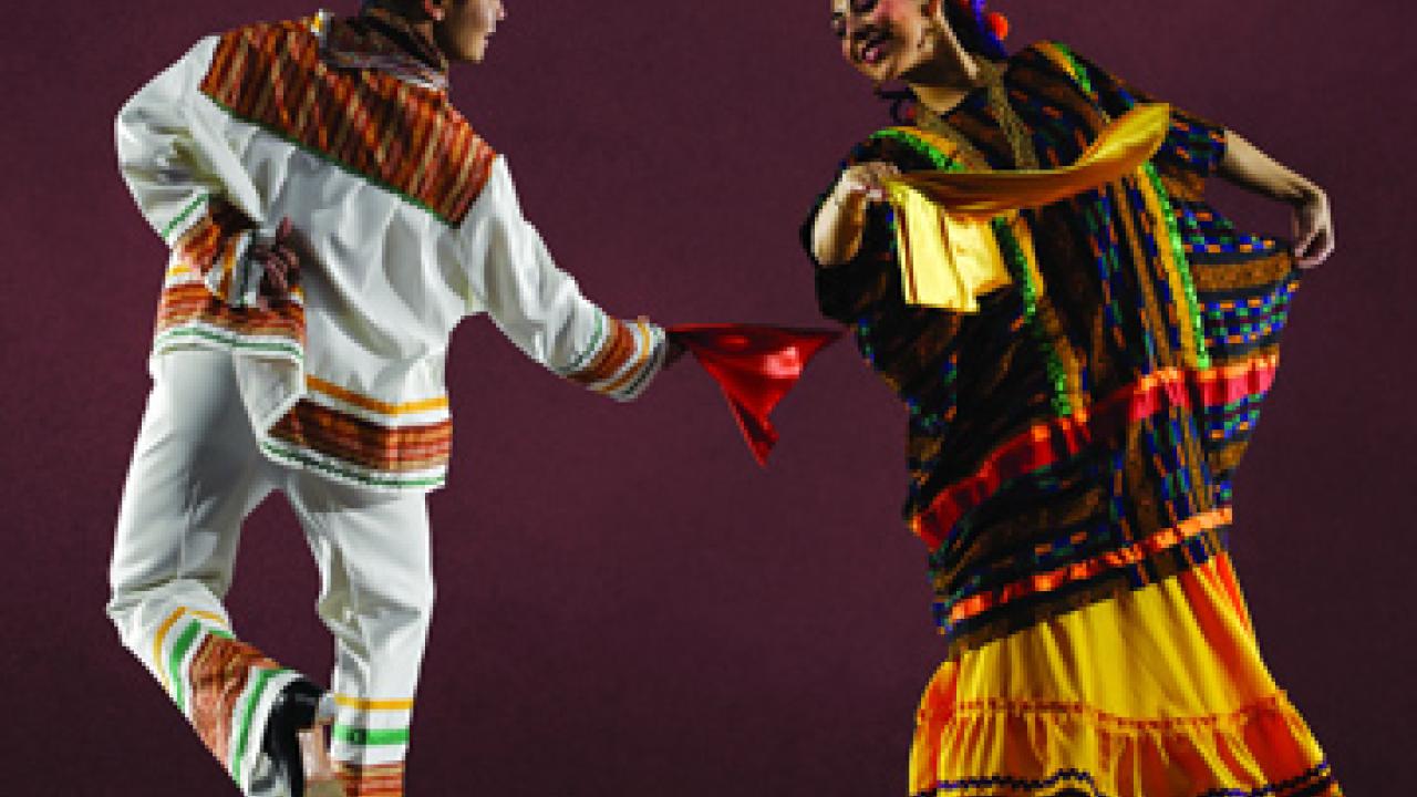 Sacramento's Instituto Mazatl&Atilde;&iexcl;n Bellas Artes