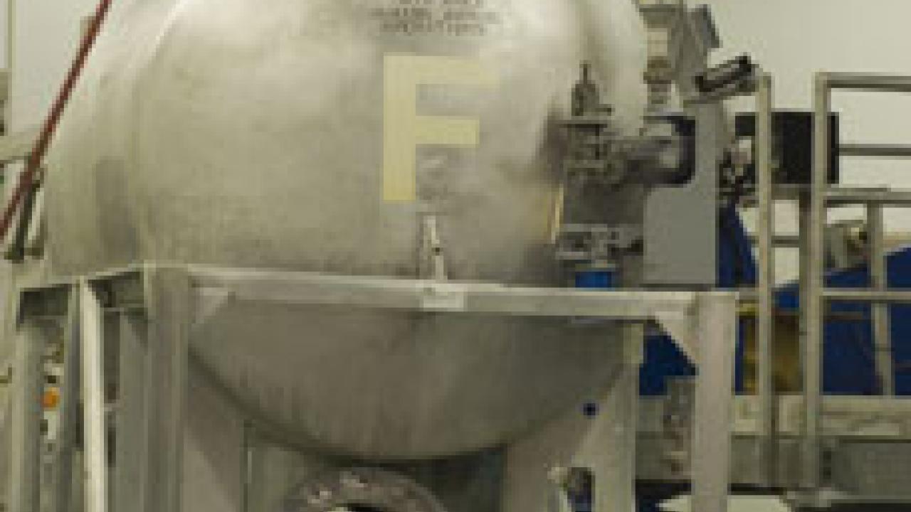 photo: tank on platform