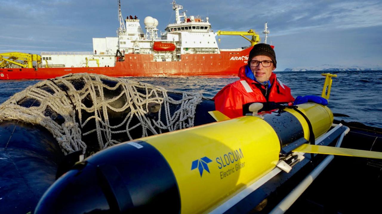 Alex Forrest and glider