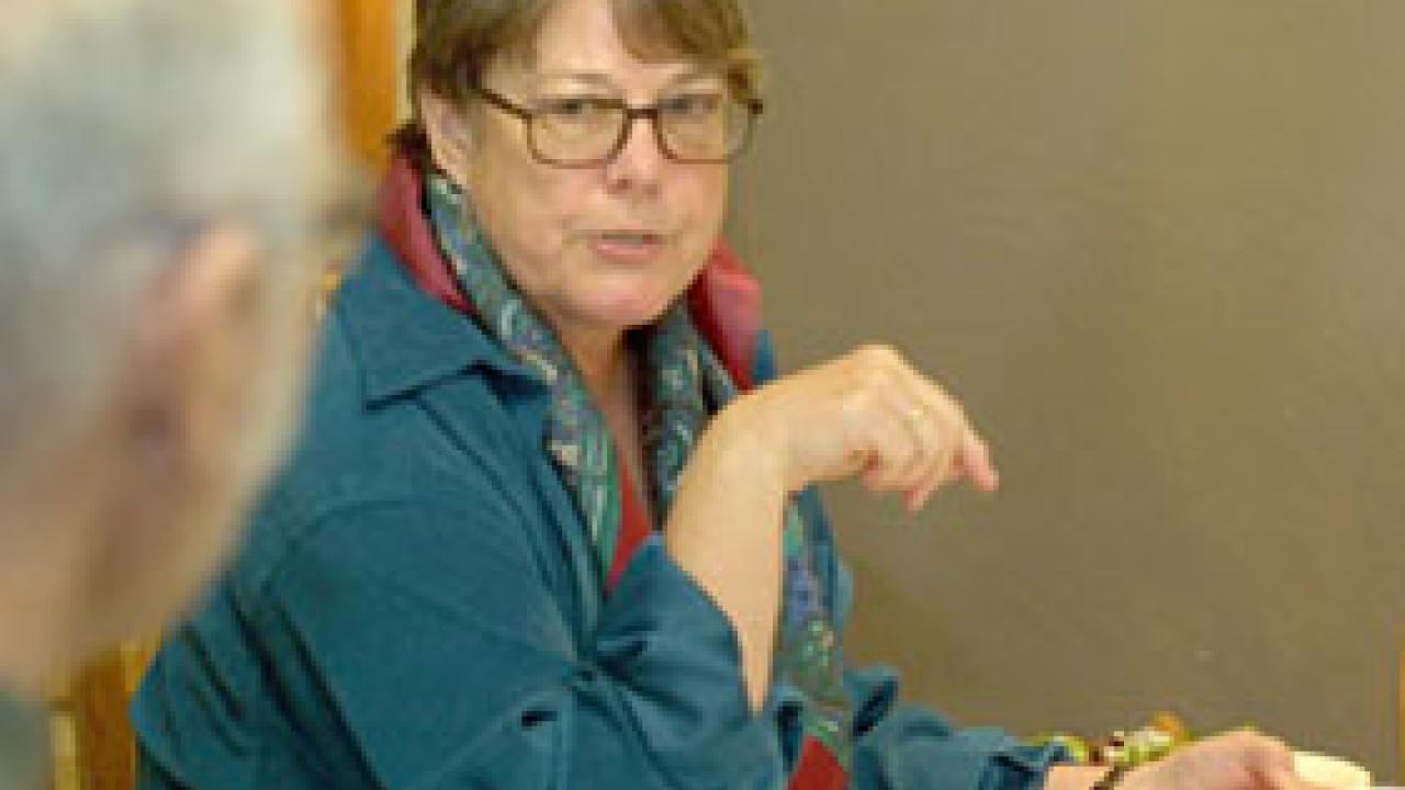 Faculty member Cynthia Brantley discusses issues of nutrition at the Africanists meeting. 