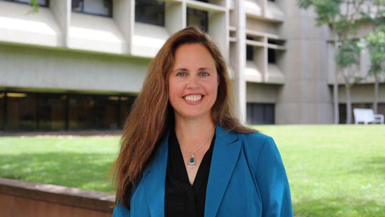 Denneal Jamison-McClung, environmental portrait