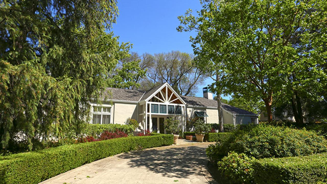 The exterior of the Chancellor's Residence at UC Davis