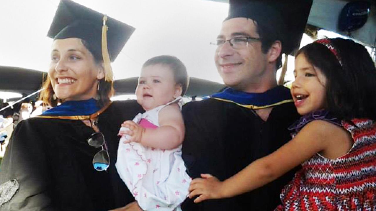 Photo: Loreto Godoy and Fernando Mardones and their children, Rafaela and Agustina.