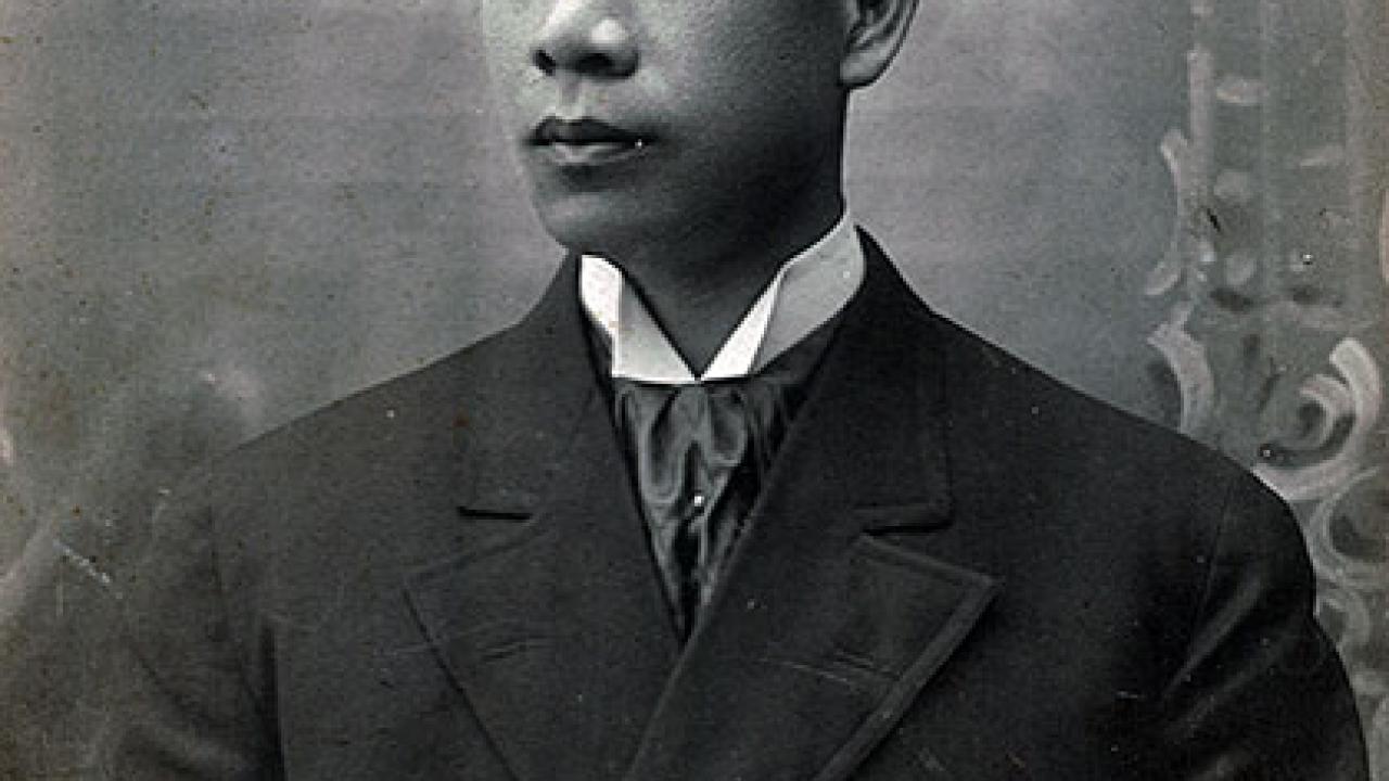 Photo: Historic portrait of Hong Yen Chang