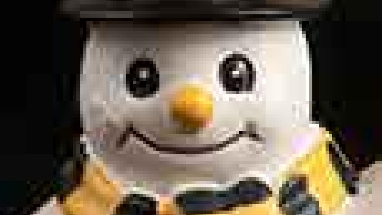 Photo: Aggie alumni snowperson ornament