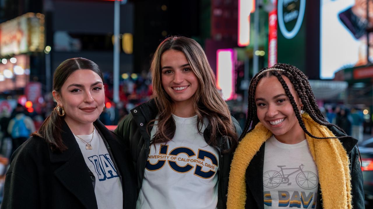 Aggies Isabella Verduzco, Lexi Trucco and Julliet Hill take a bite of the Big Apple at New York Fashion Week.